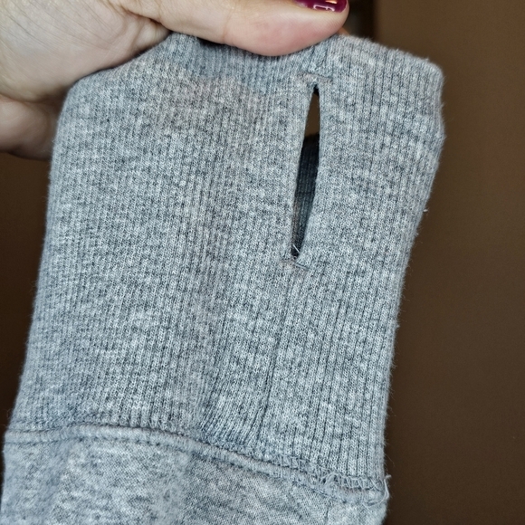 ⭐️40% Off⭐️ Amazon Essentials Heather Grey Cowl Neck Pullover - Picture 7 of 9